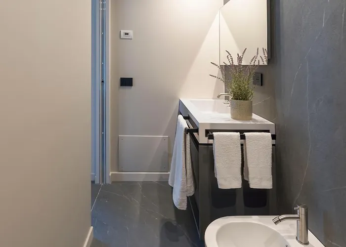 Aera Luxury - 303 304 305 卡塔尼亚